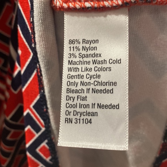 Crown & Ivy sleeveless top - red, white, and blue geometric pattern - size: M - Picture 3 of 3